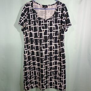 Black White Geometric Dress Short Sleeve Casual Shift Dress Patterned Design